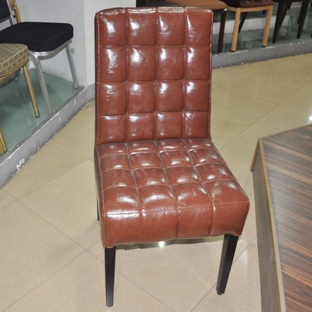Cadeira de banquete de assento de PU marrom de aço Deluxe para hotel 