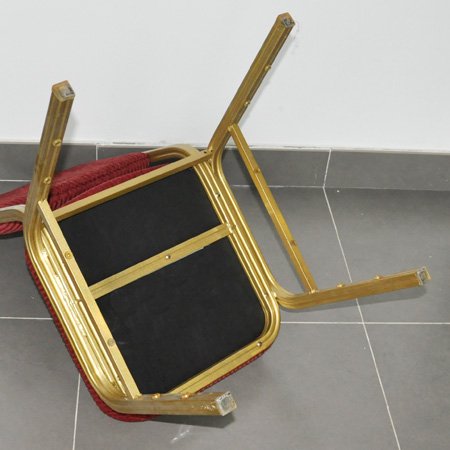 Cadeira de jantar de aço empilhável para restaurante de hotel